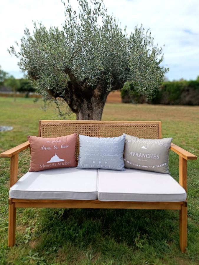 Maison Bailly Ducey-Les Cheris Εξωτερικό φωτογραφία